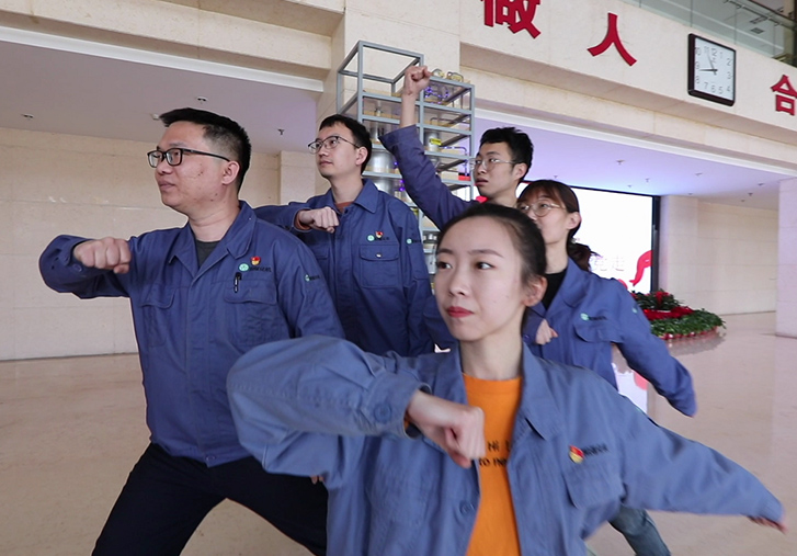 风华百年  青春力量  化机青年以梦为马  不负韶华